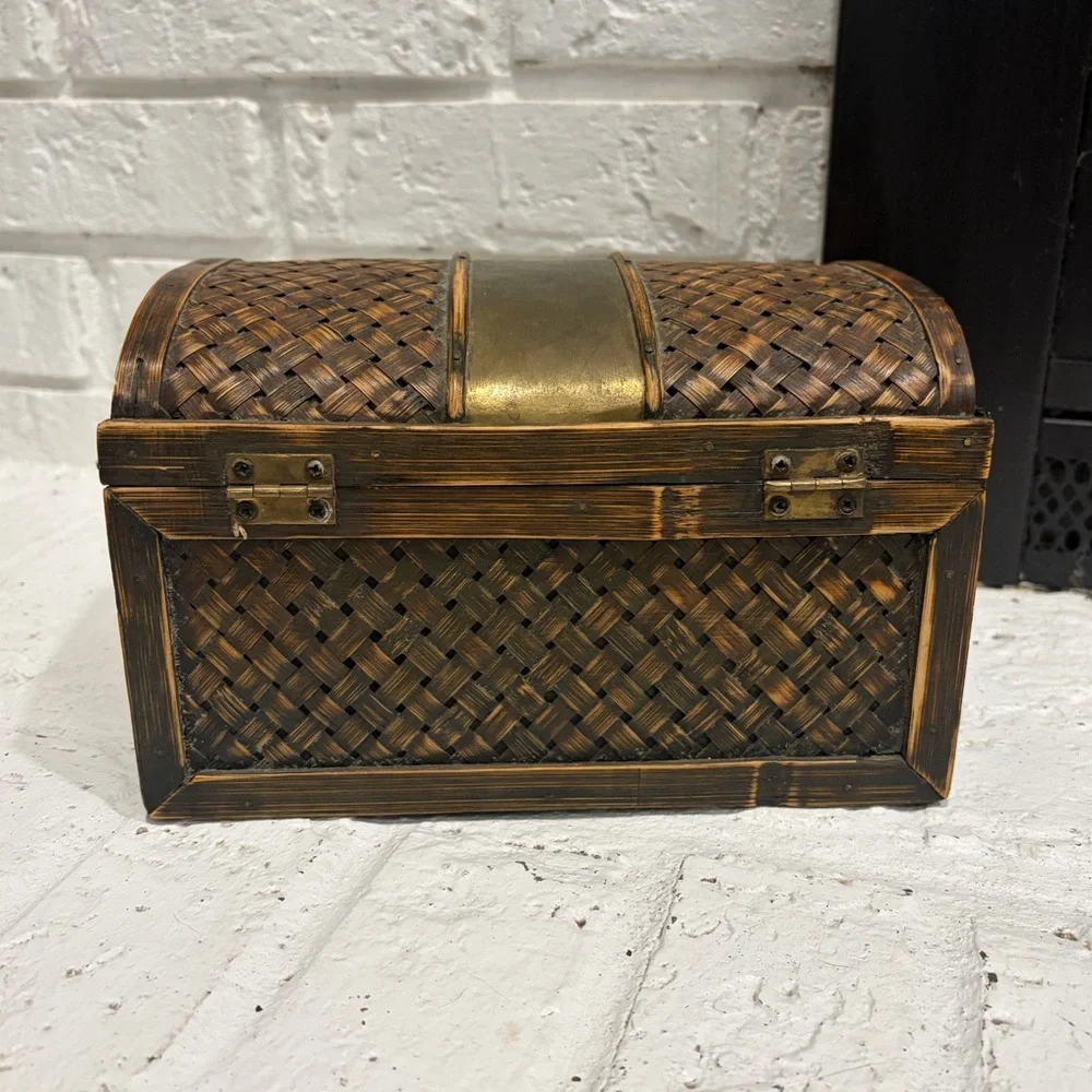 Woven Wood and Brass like Accent Treasure Chest - Picture 6 of 7